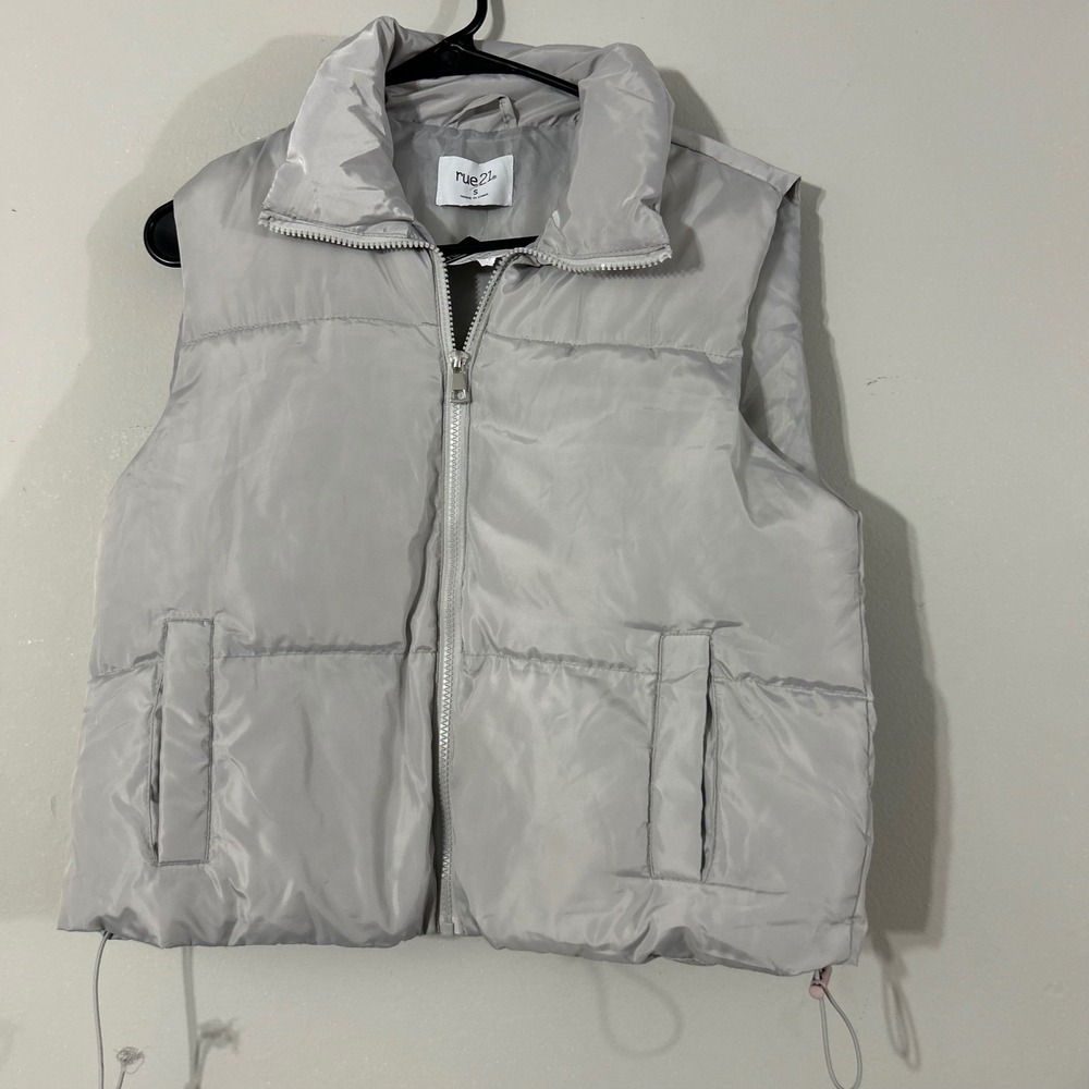 Rue 21 Light Gray Puffer‎ Vest Women's Size Small Zip Front Collared